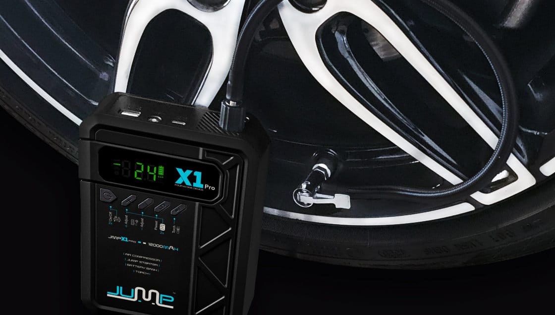 JUMP X1 Pro cordless air compressor inflating a car tyre