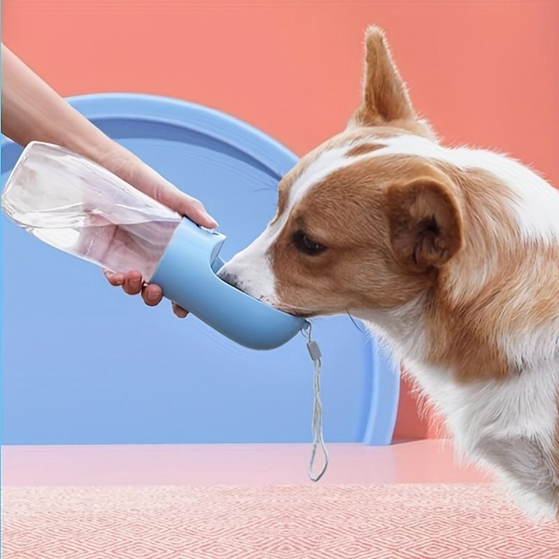 Portable Dog Water Bottle photo 1